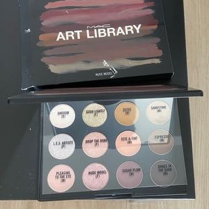 NWT MAC Art Library Eyeshadow Palette